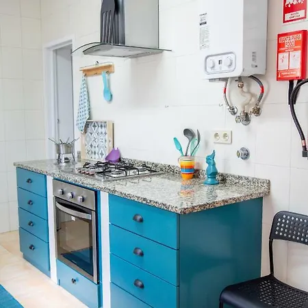 Tales Of Us Terrace Авейру